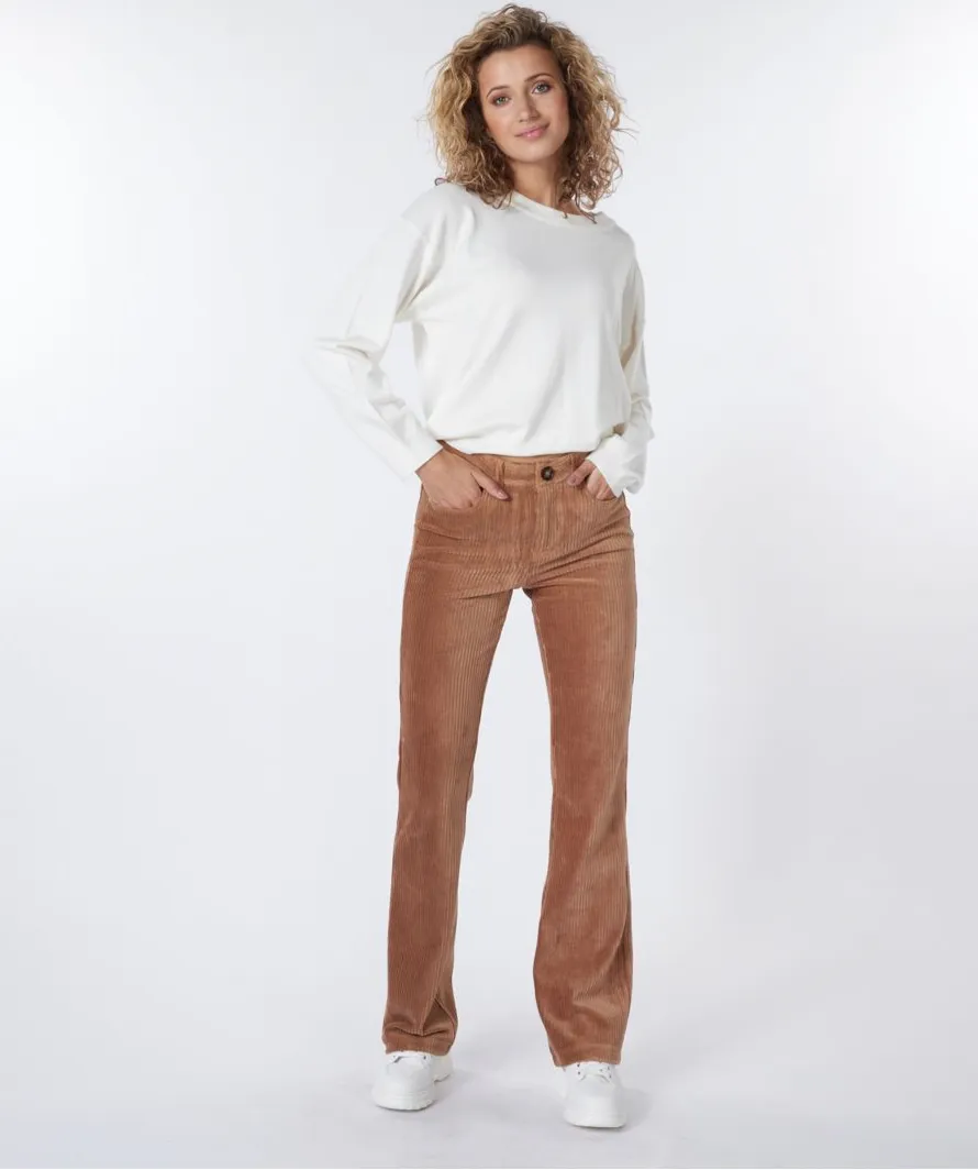 Esqualo- Flair Rib Corduroy Pants in Copper Brown