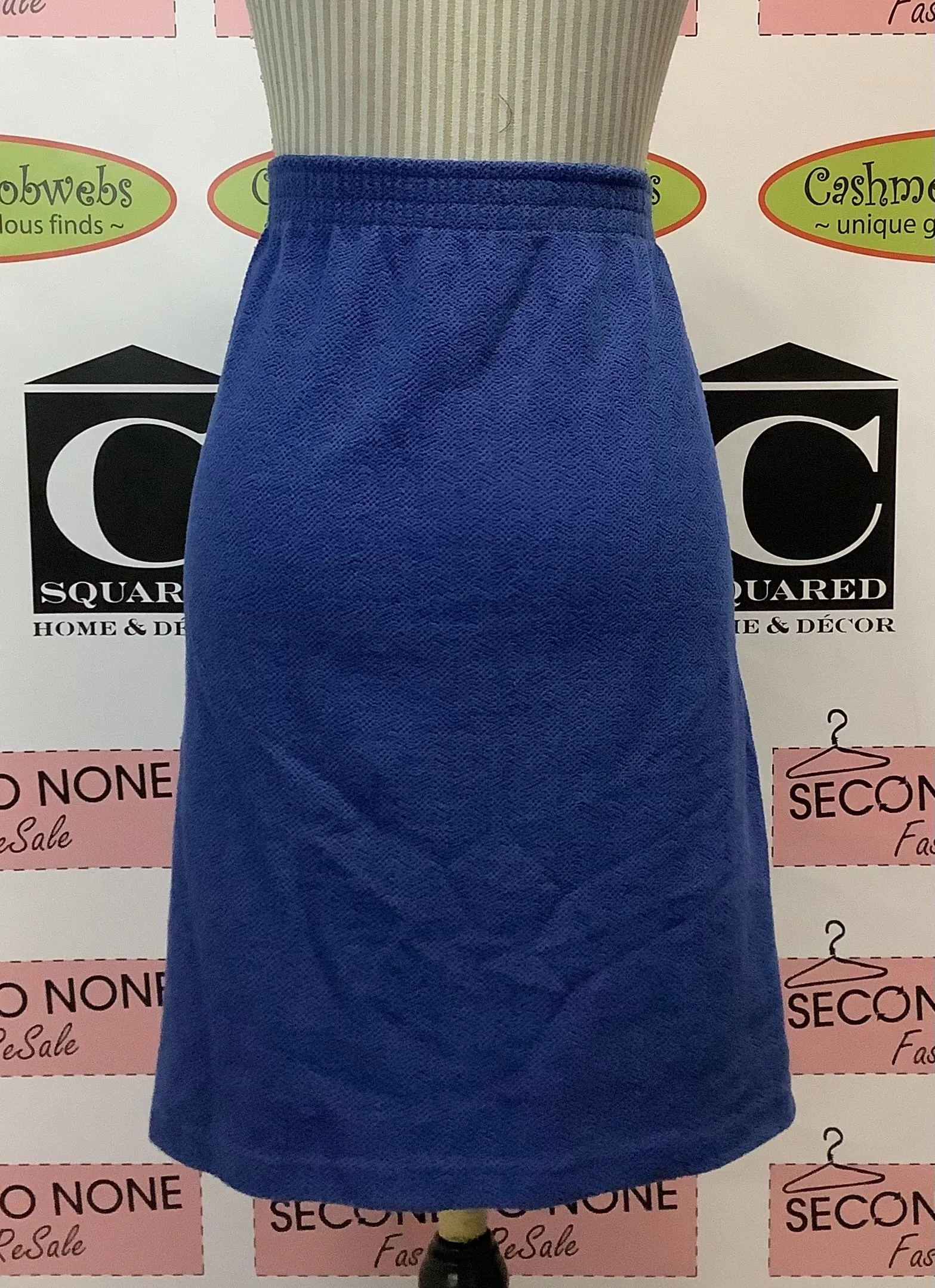 Vintage Weekender Skirt Suit (Size XL)
